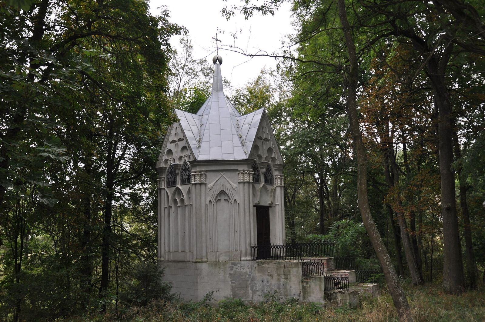 Kaplica, Neple