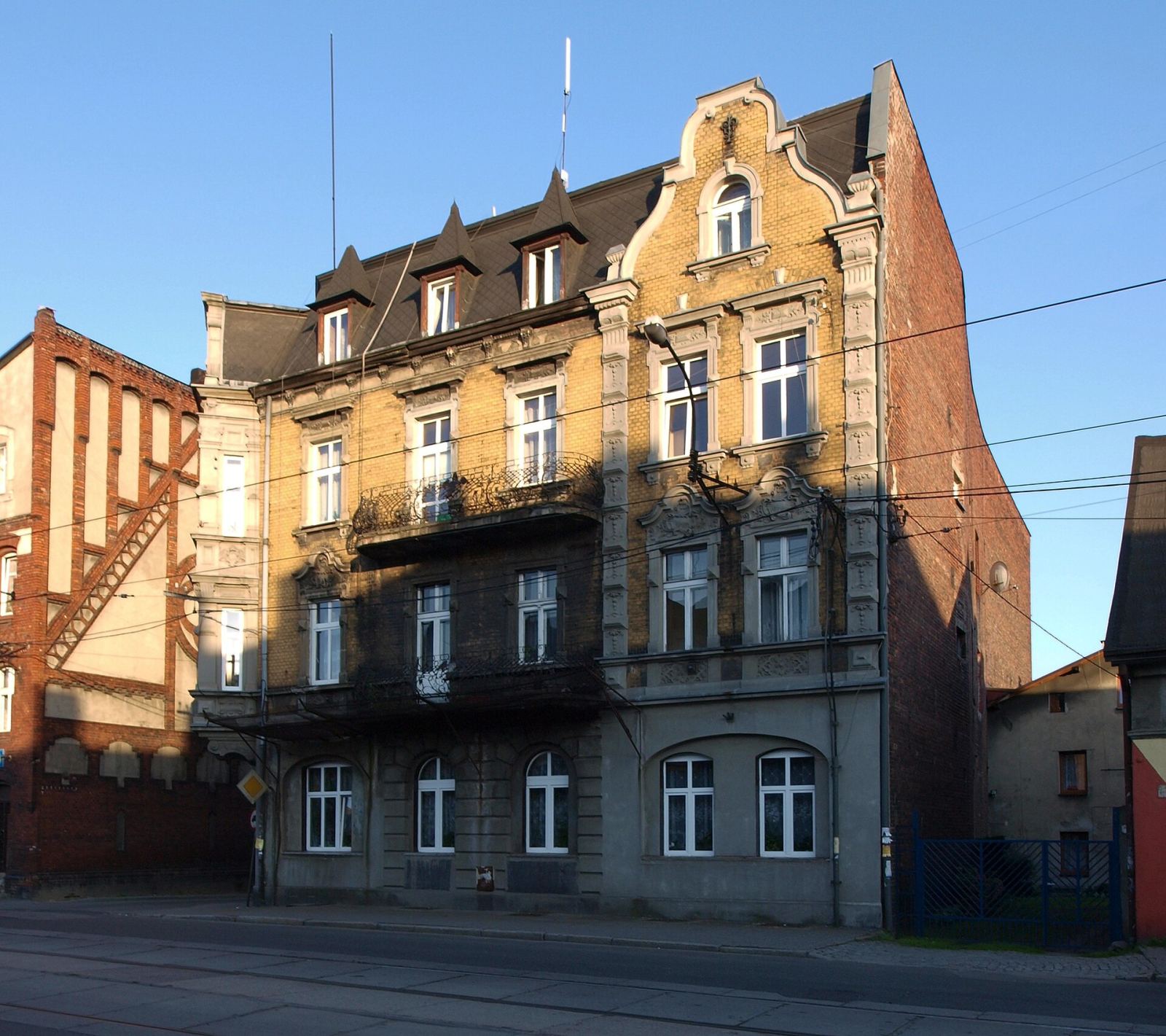 Kamienica z oficyną, Zabrze
