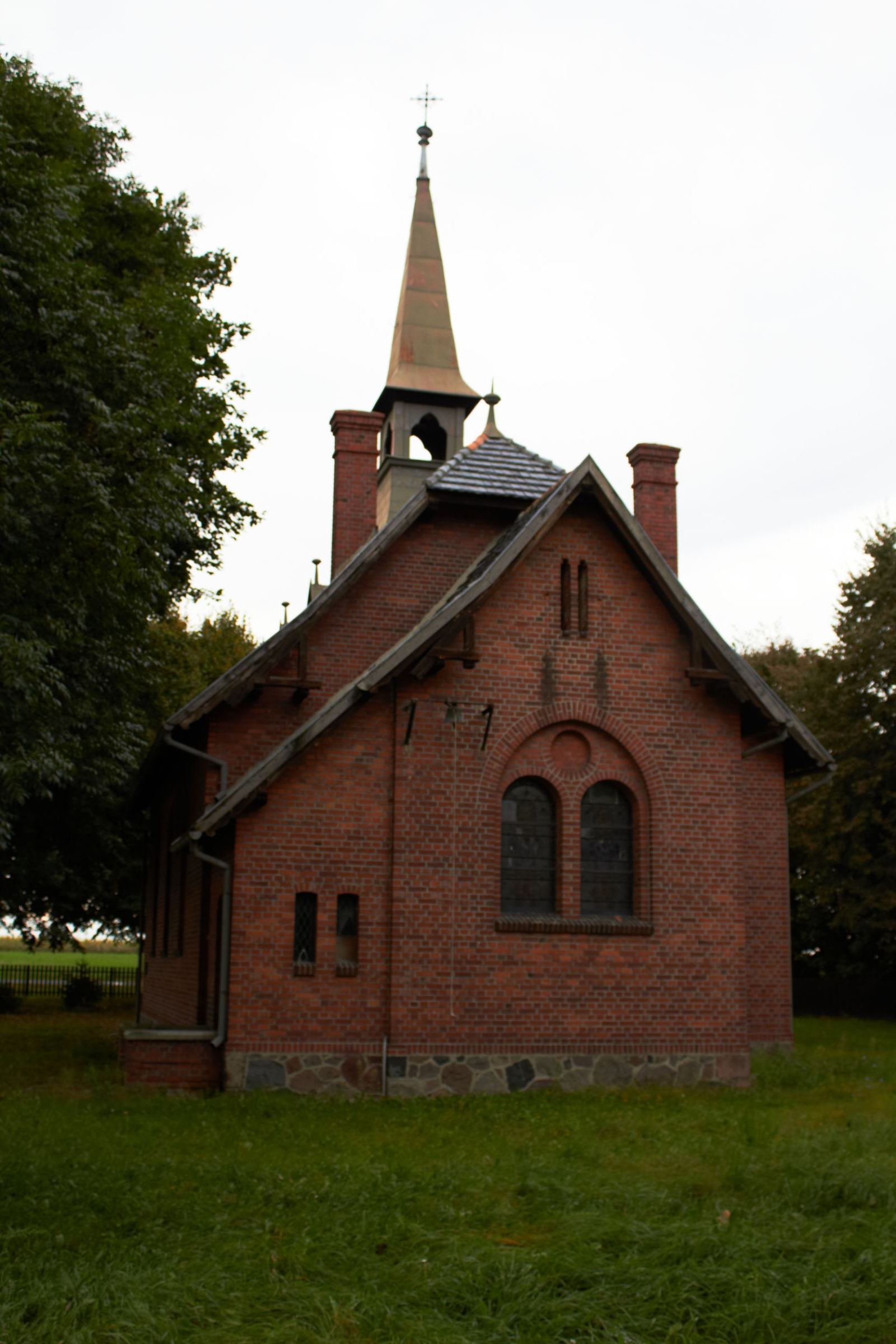 Kościół ewangelicki, ob. rzymskokatolicki filialny pw. Niepokalanego Serca Najświętszej Marii Panny, Poręba