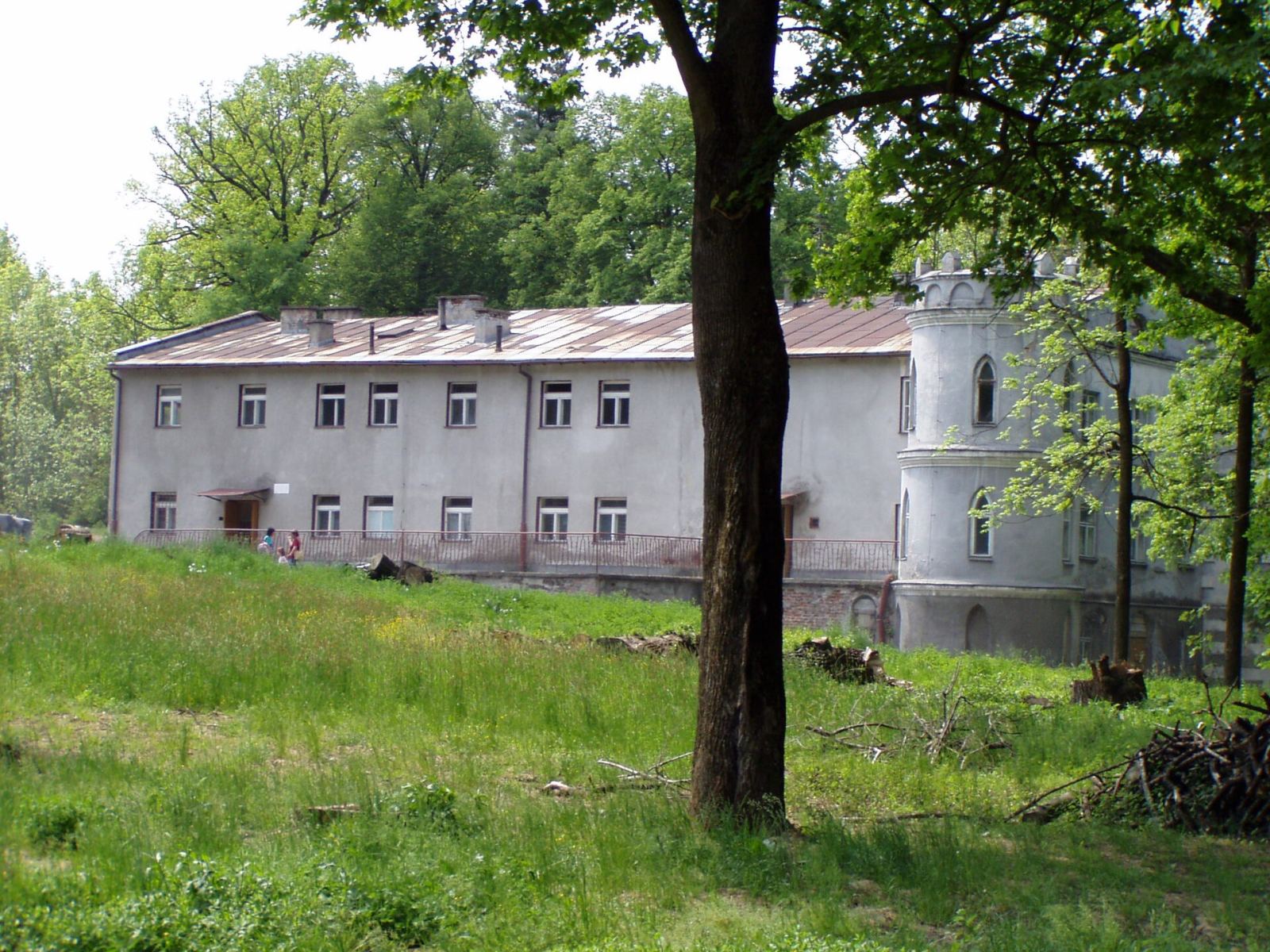 Pałac, Bircza