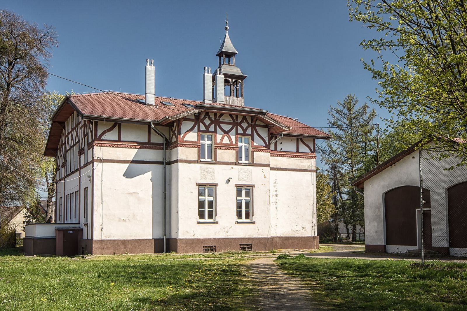 Dwór, Chróścina
