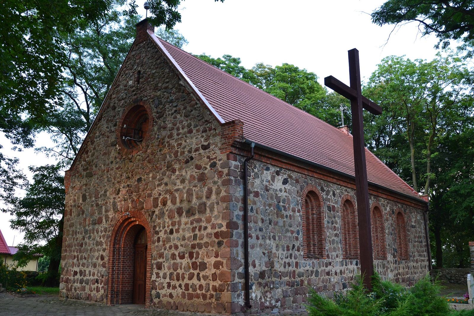 Kościół filialny pw. św. Stanisława Kostki, Barnisław