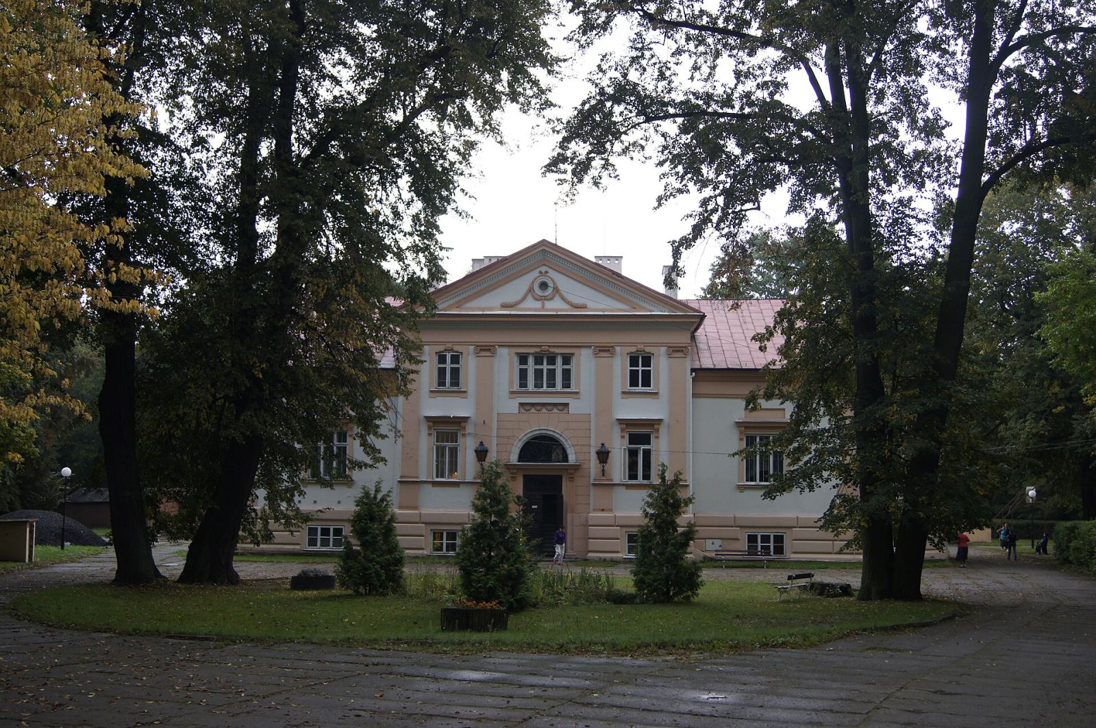 Park podworski, krajobrazowy typu angielskiego, Lisowice
