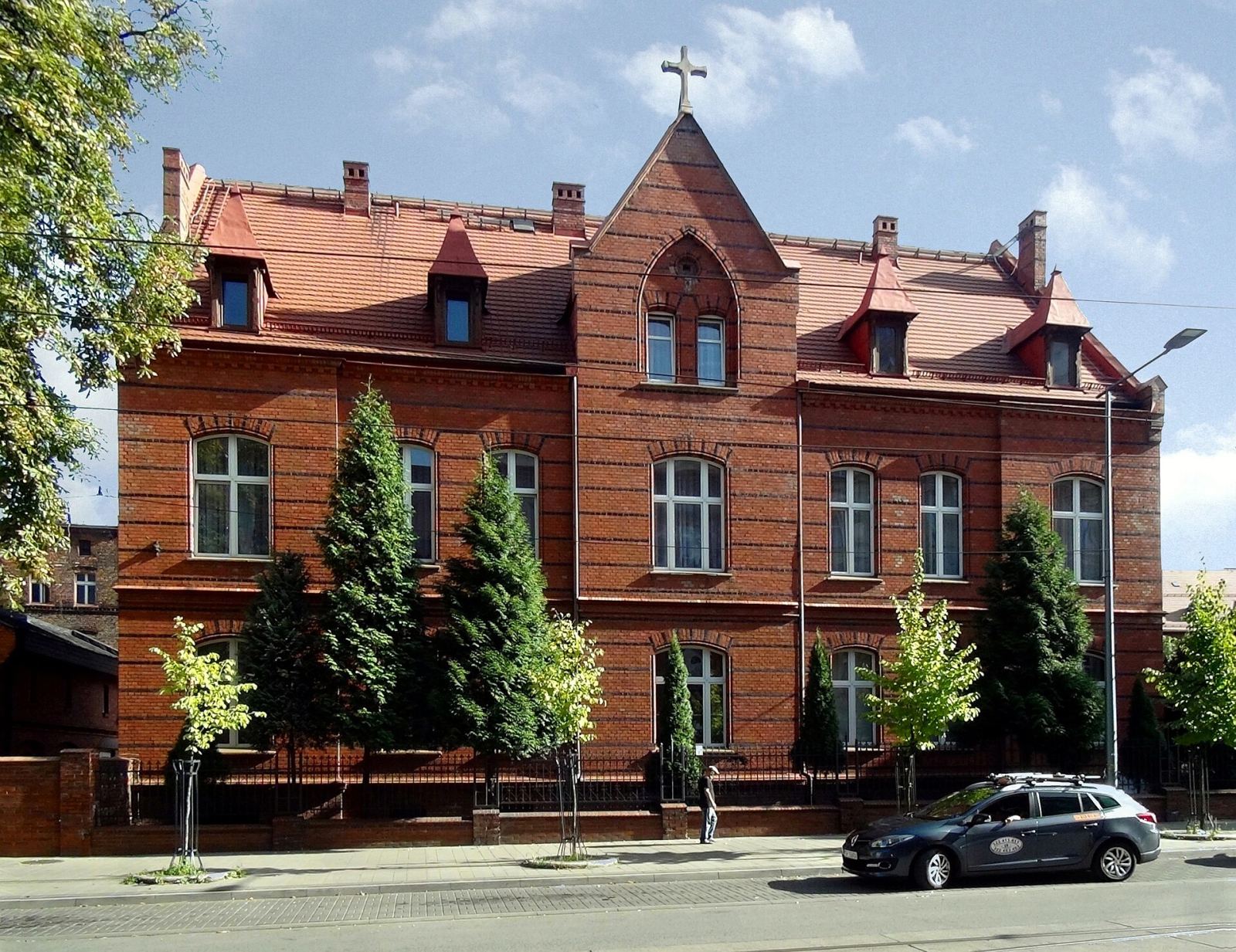 Budynek probostwa kościoła parafialnego pw. św. Jadwigi, Chorzów