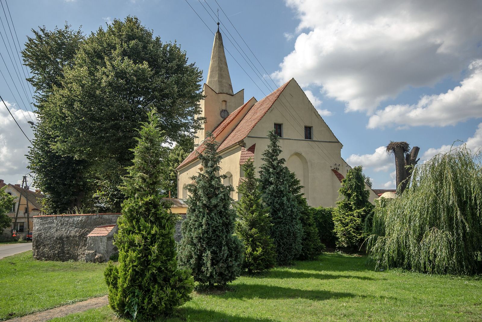 Kościół filialny pw. św.św. Piotra i Pawła, Przylesie Dolne