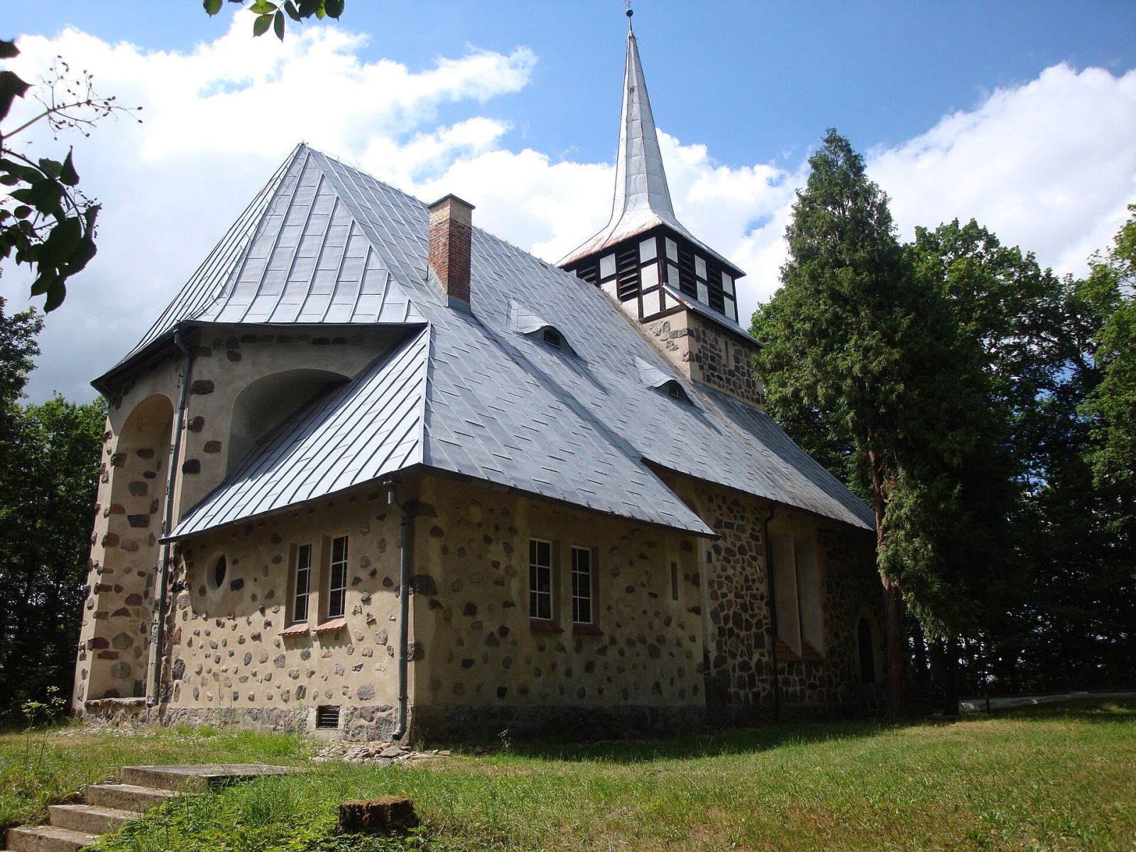 Kościół filialny pw. Najświętszego Serca Pana Jezusa, Chocielewko
