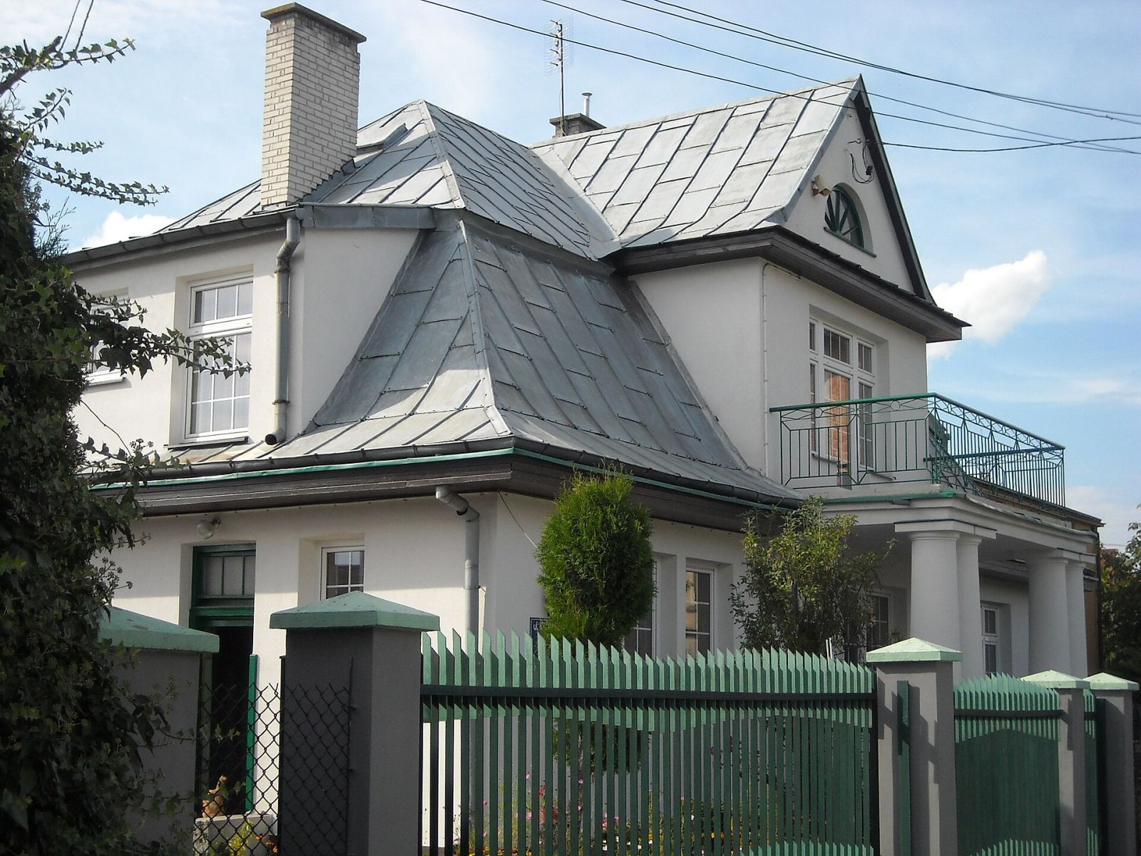 Willa, Ząbki