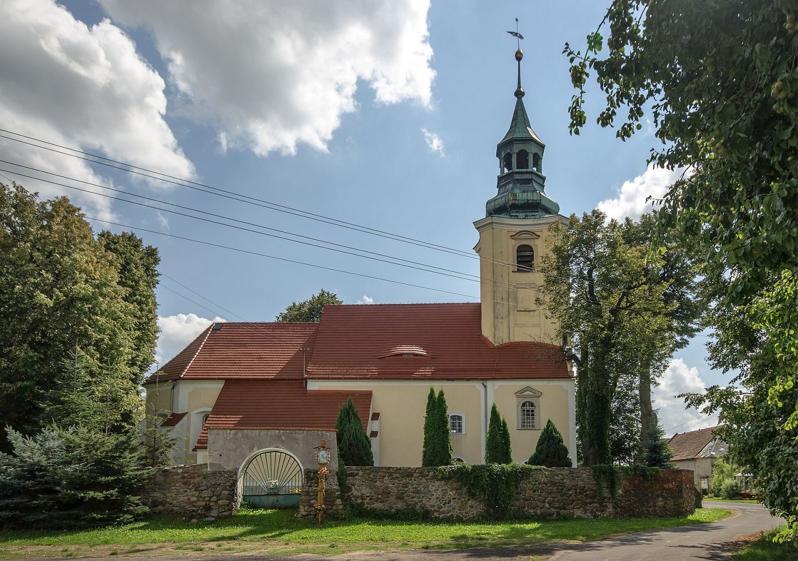 Kościół parafialny pw. Wszystkich Świętych, Wojsław