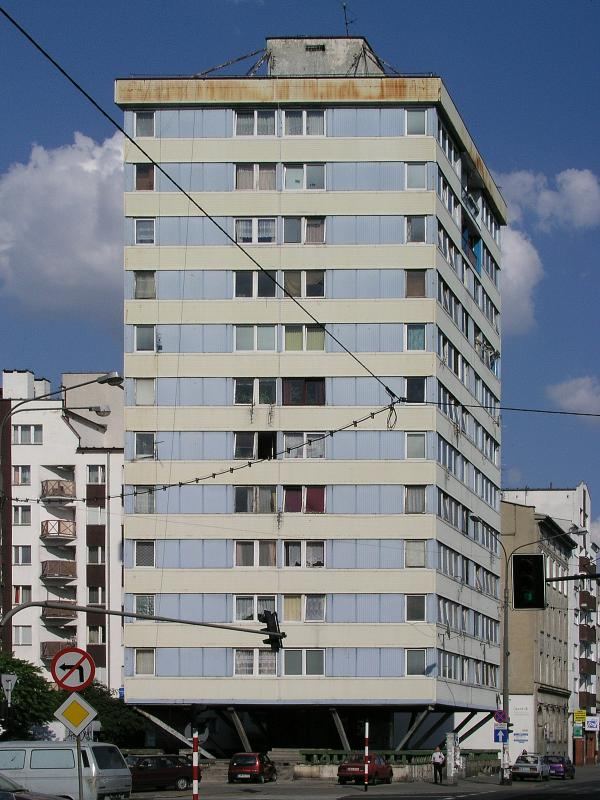 Budynek mieszkalny, tzw. Trzonolinowiec, Wrocław