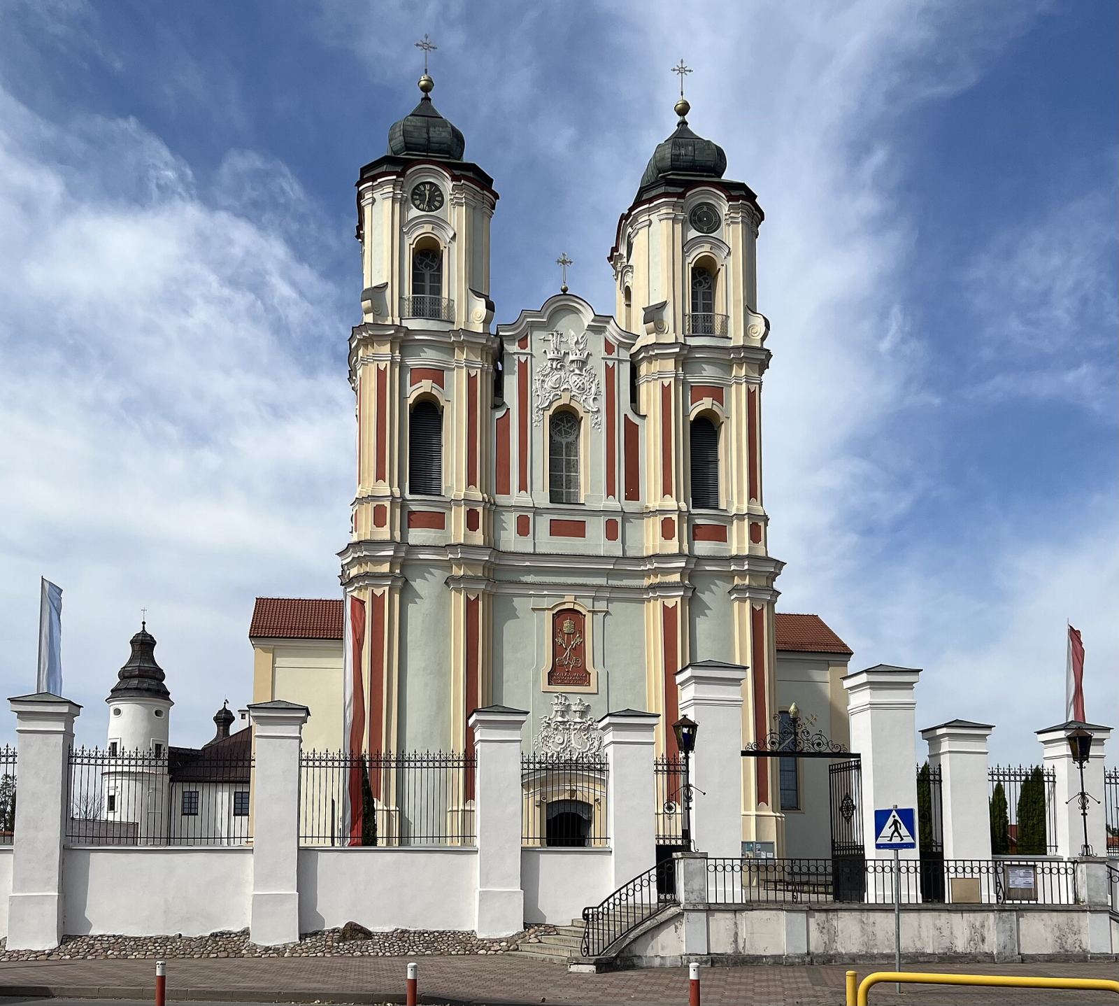 D. zespół klasztorny Dominikanów, Sejny