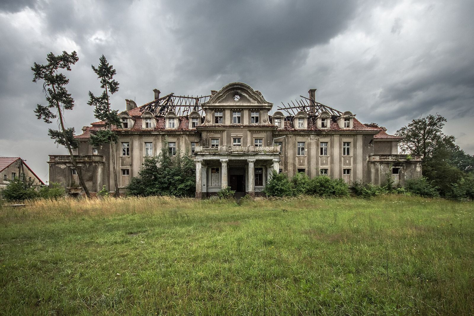 Zespół pałacowo-folwarczny, Bełcz Wielki