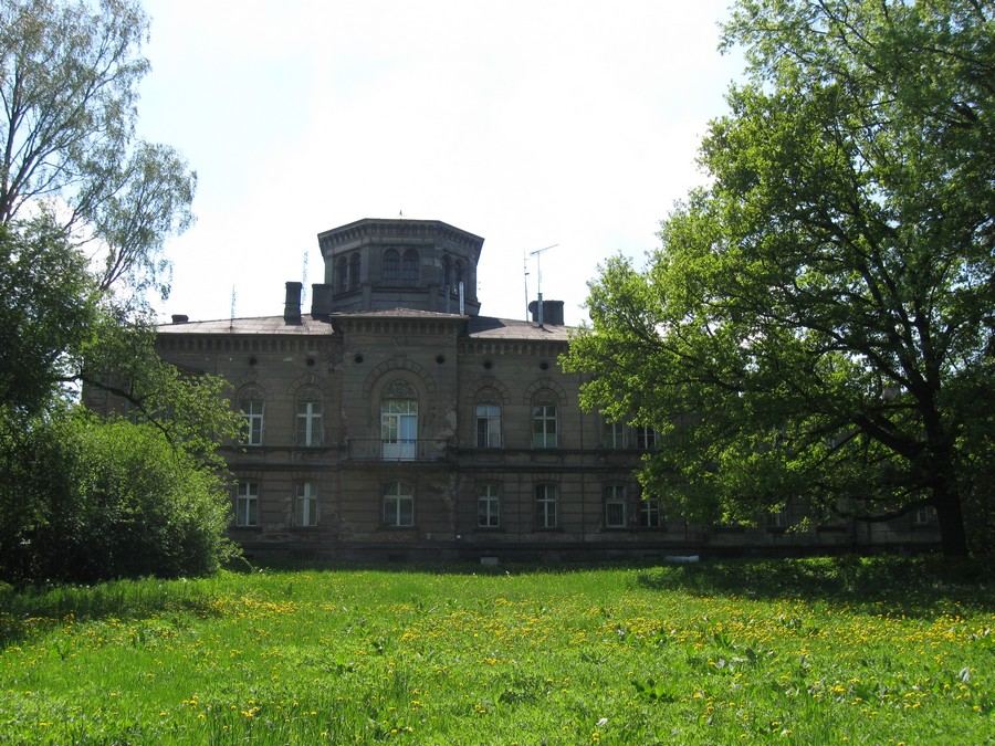 Pałac, Klęka