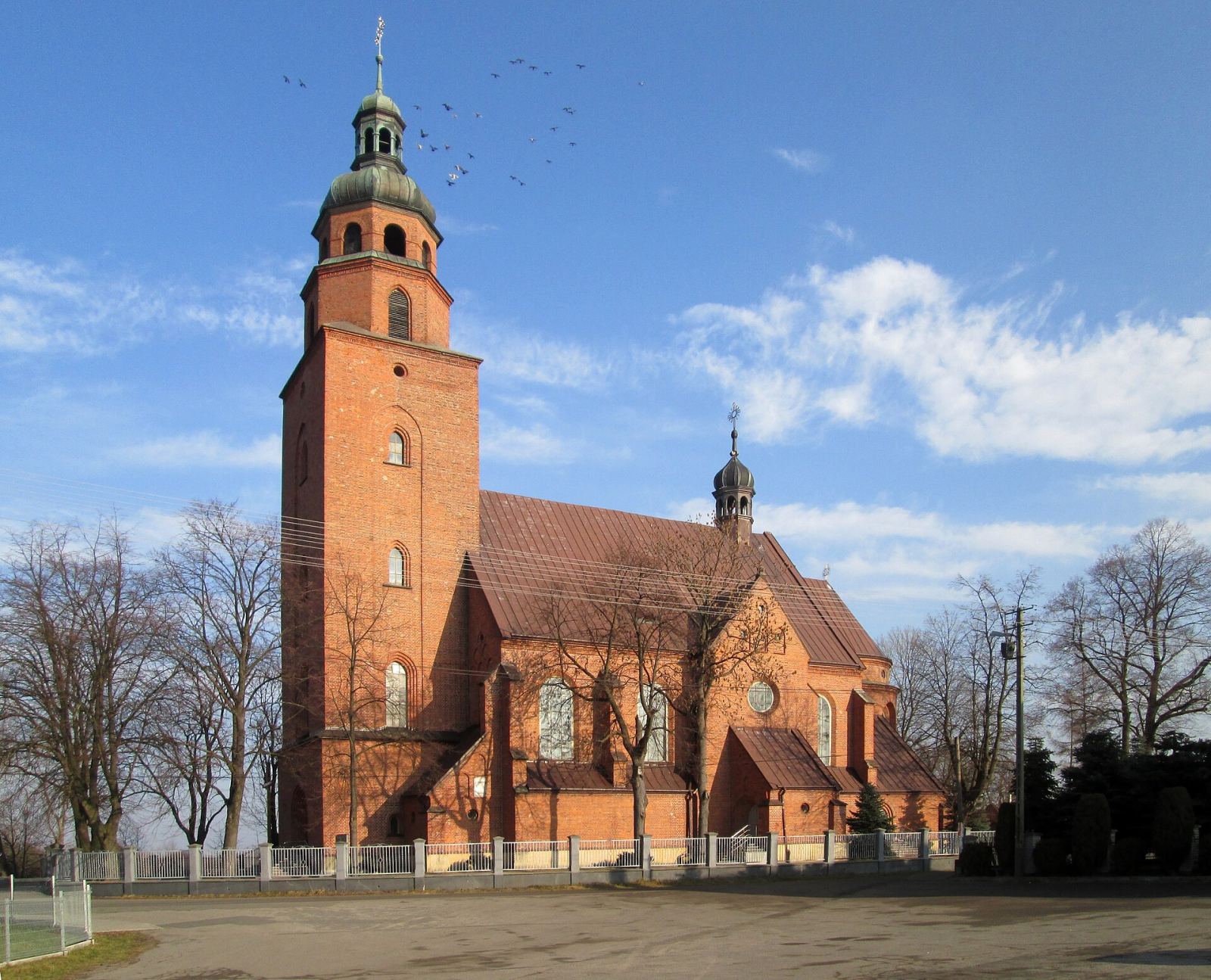 Kościół parafialny pw. św. Jana Chrzciciela, Książnice