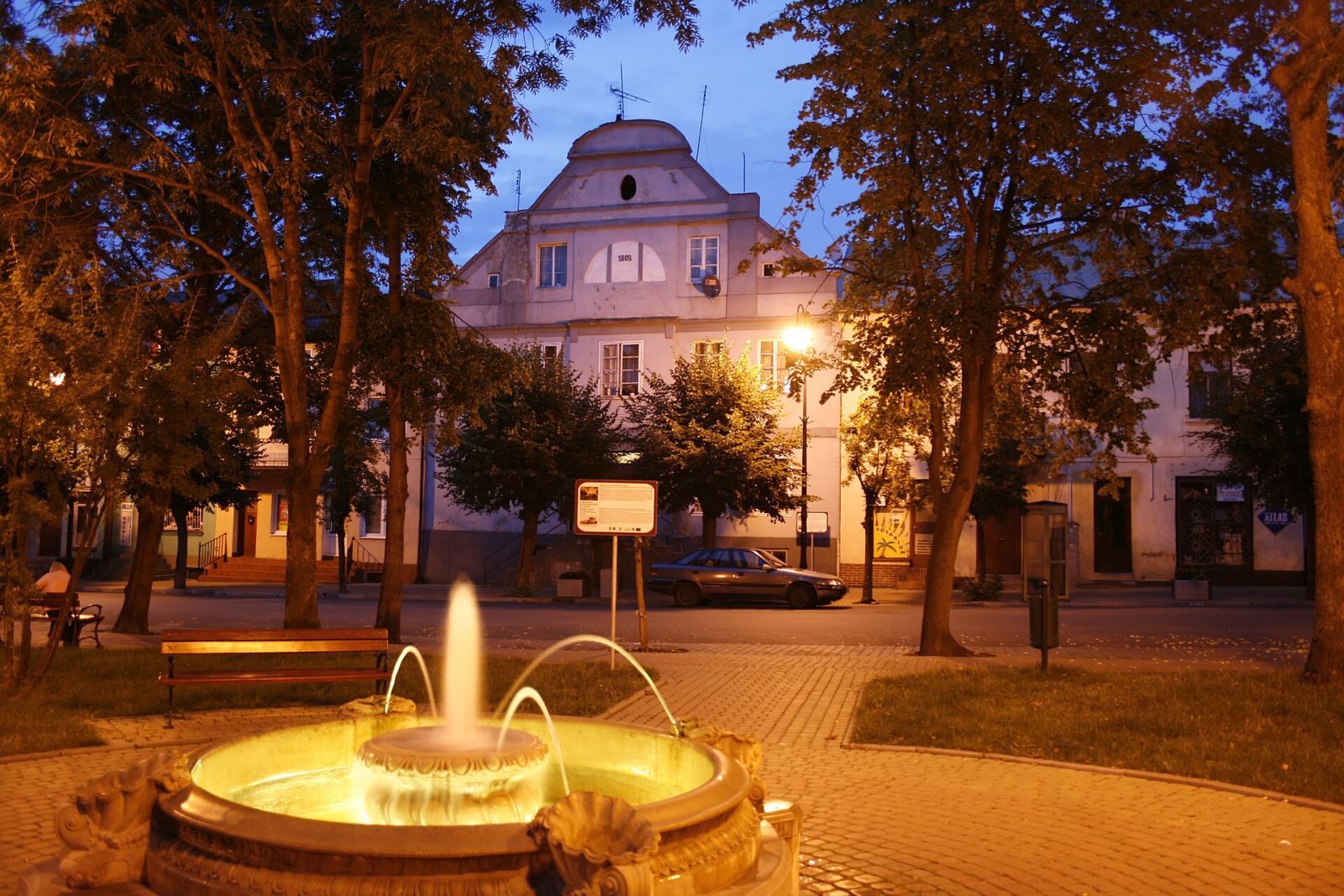 Dom, Gąbin