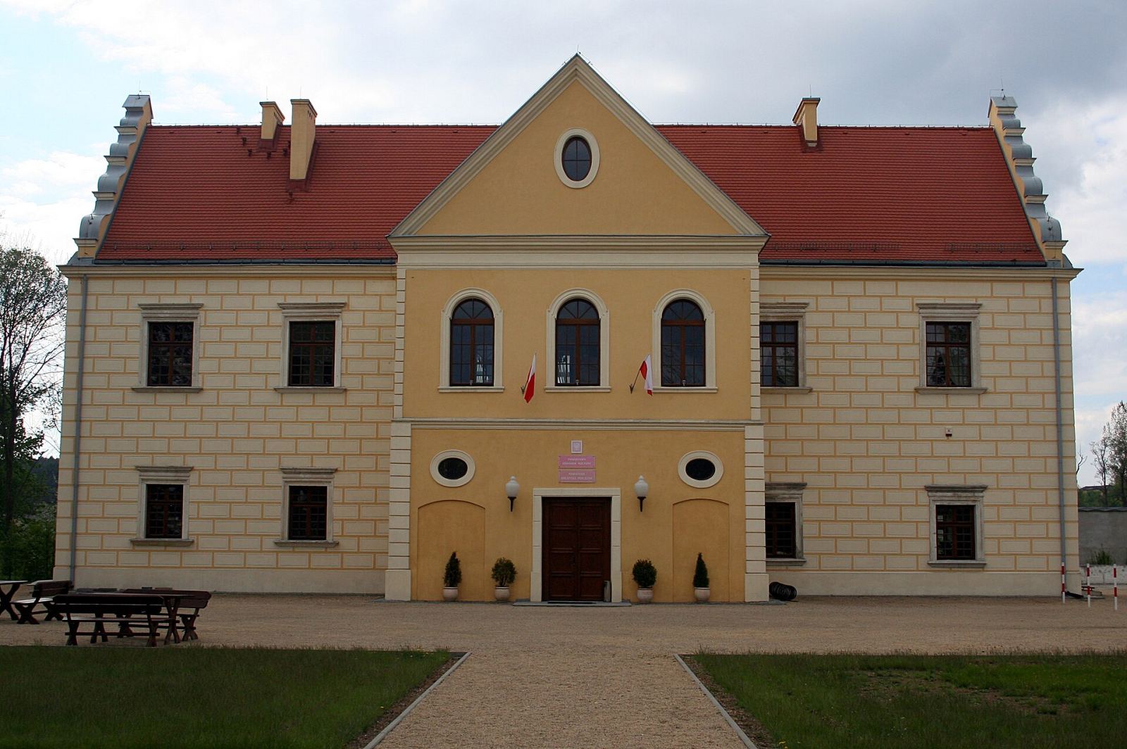 Pałac, Działoszyn