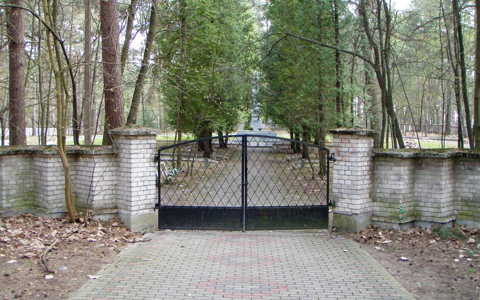 Cmentarz wojenny żołnierzy radzieckich z II wojny światowej, Augustów