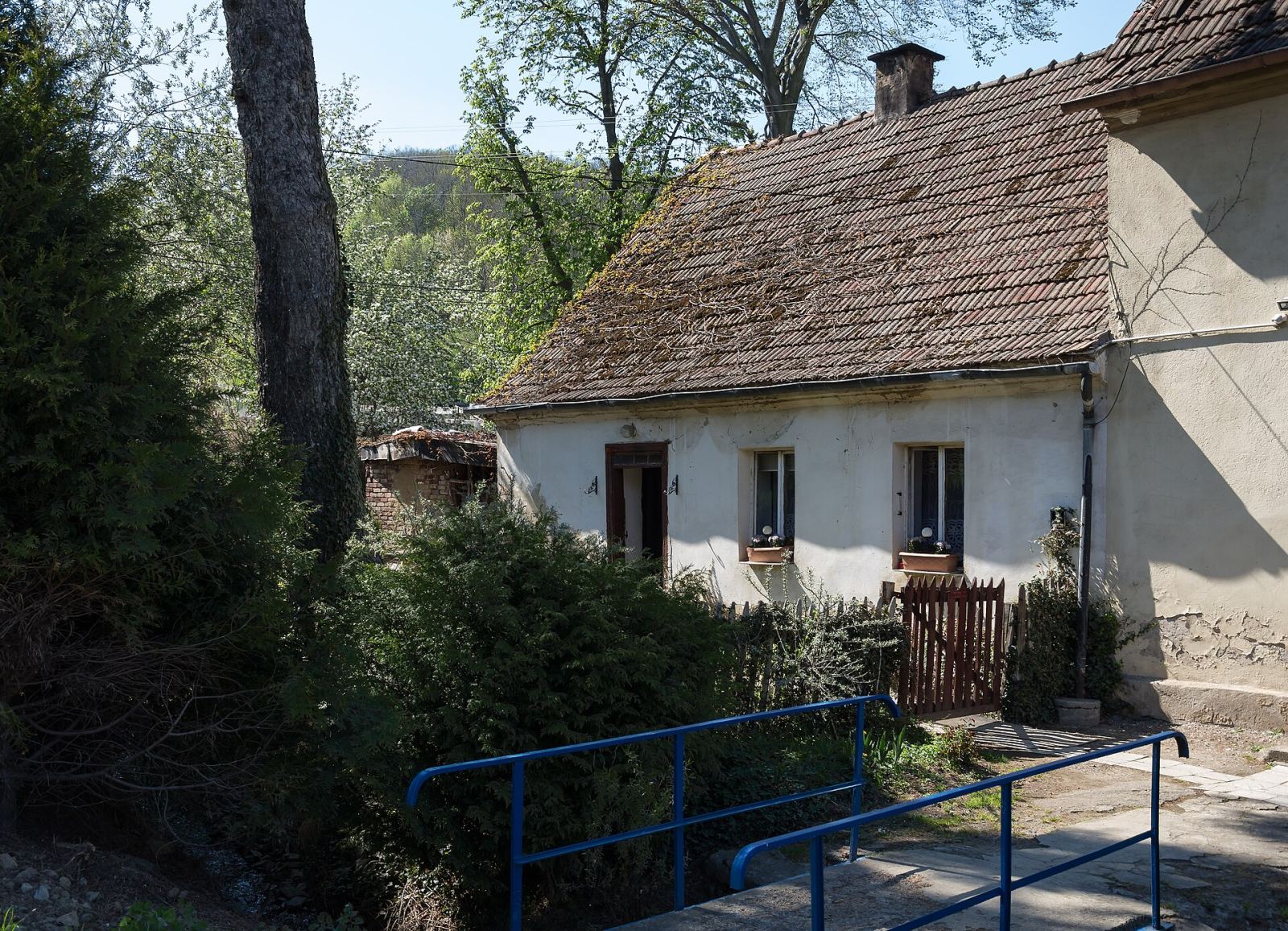 Budynek d. szkoły, Mikołajów
