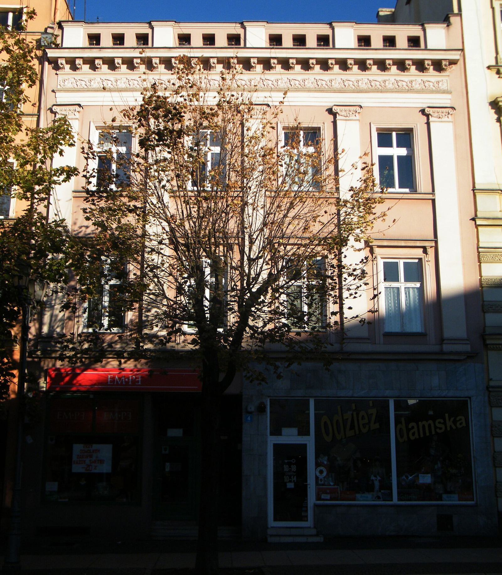 Dom, Brzeg