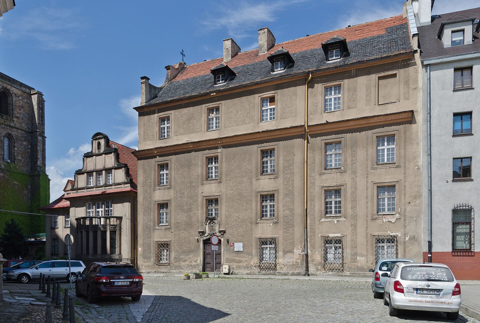 Dom sierot, ob. klasztor felicjanek, Nysa