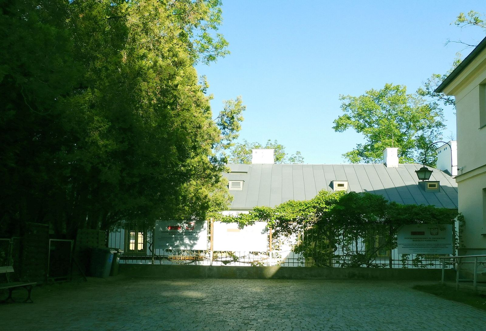 Mała Oficyna, Warszawa