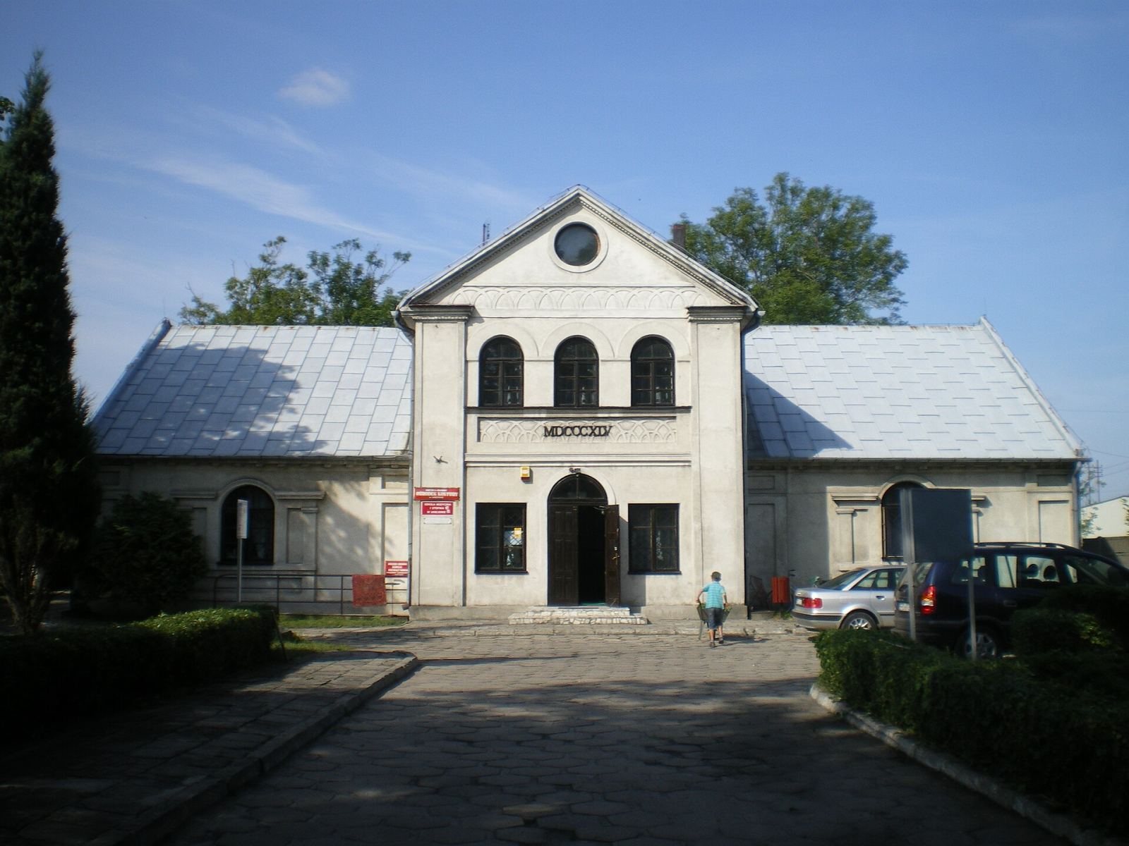 Dwór, Uniejów