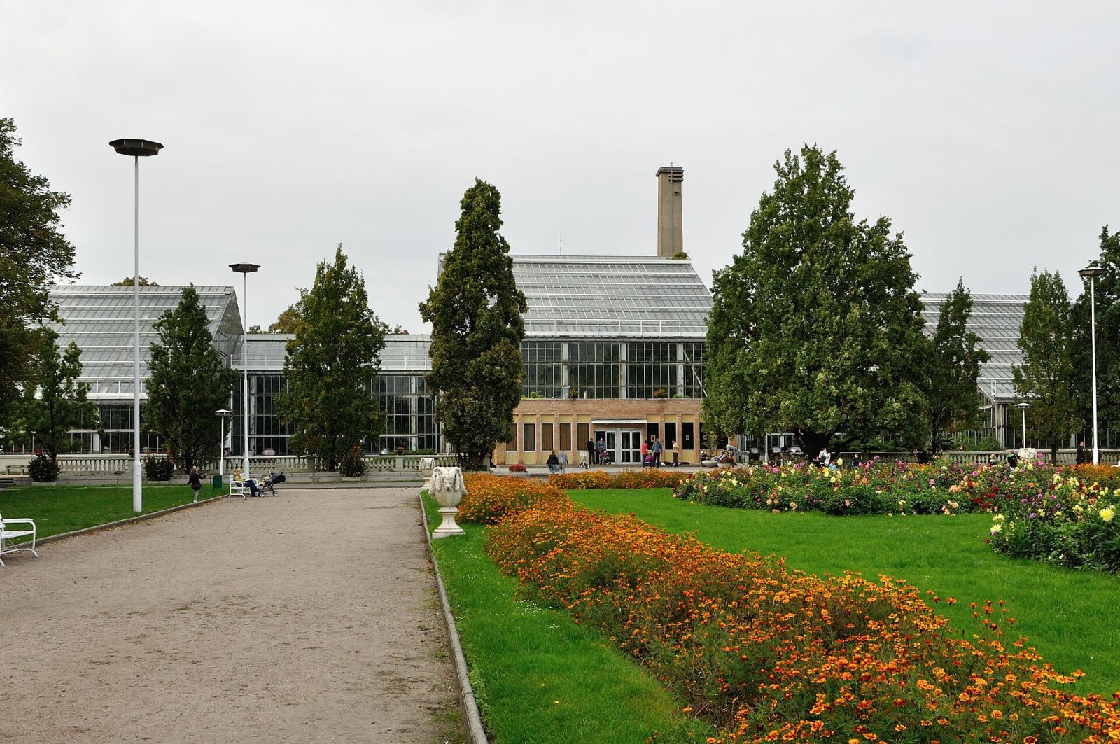 Pawilon Polska za Granicą, ob. biblioteka Akademii Medycznej, Poznań