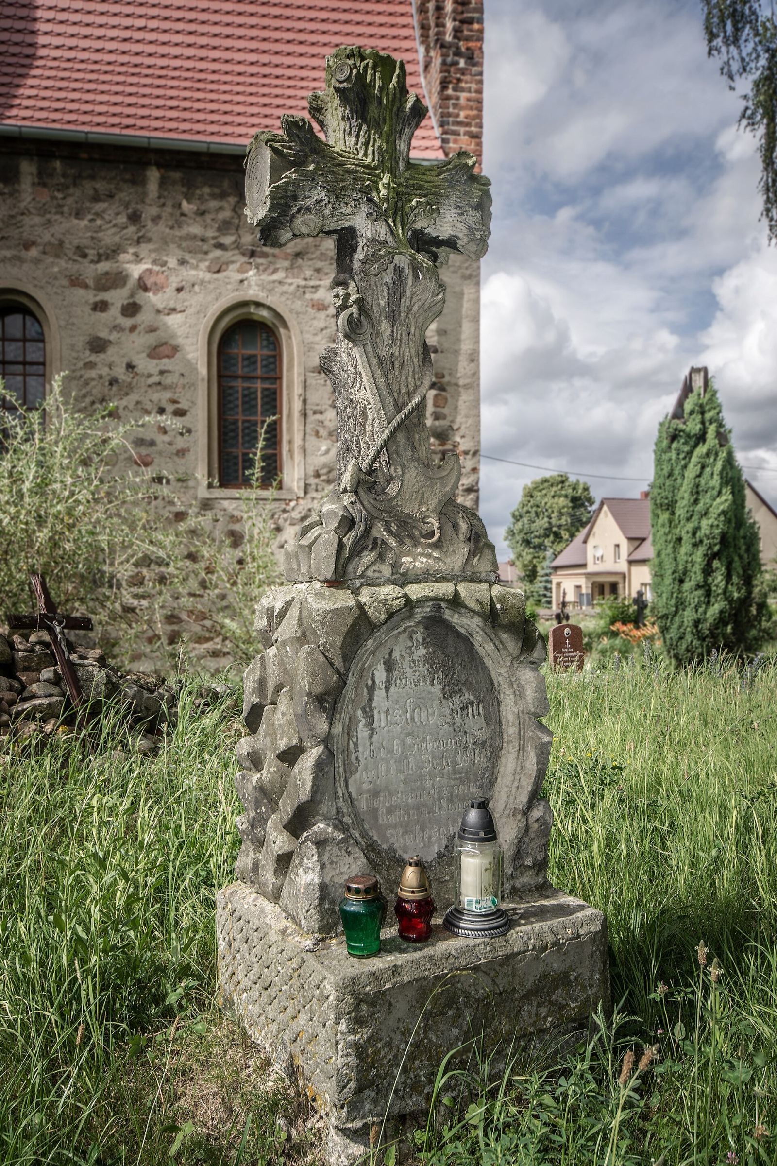 Cmentarz przykościelny, Nielubia