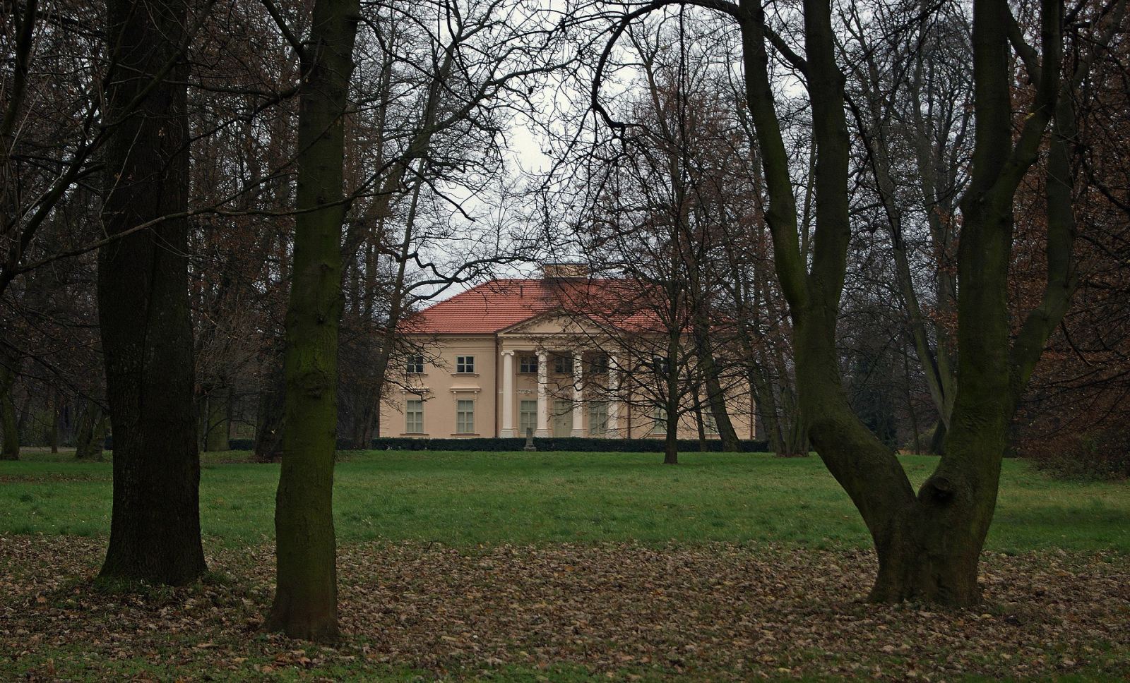 Zespół pałacowo-parkowy, Igołomia
