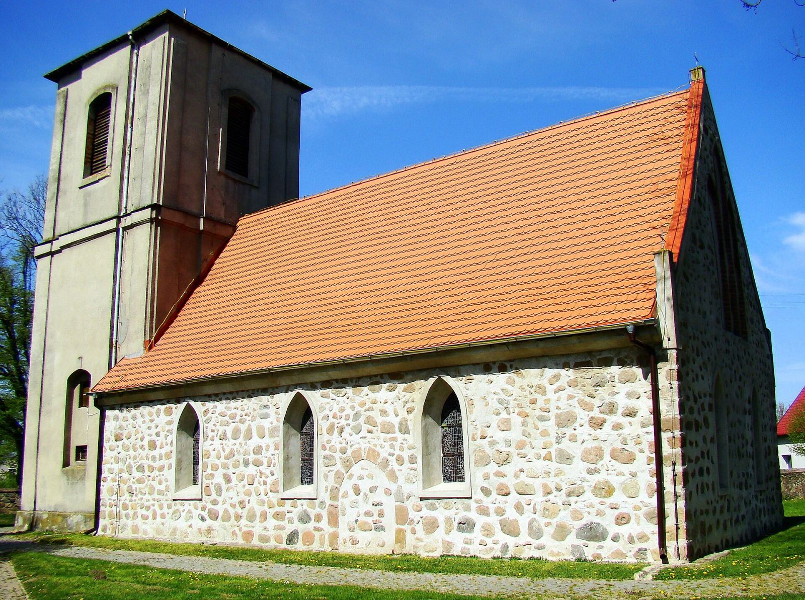 Kościół parafialny pw. Świętej Trójcy, Kołbaskowo
