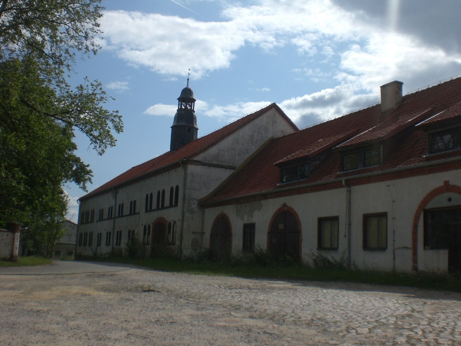 Stajnia, ob. spichlerz, Klecewo