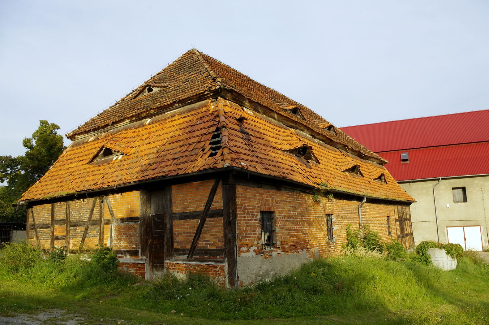 Spichlerz dworski, Sułów