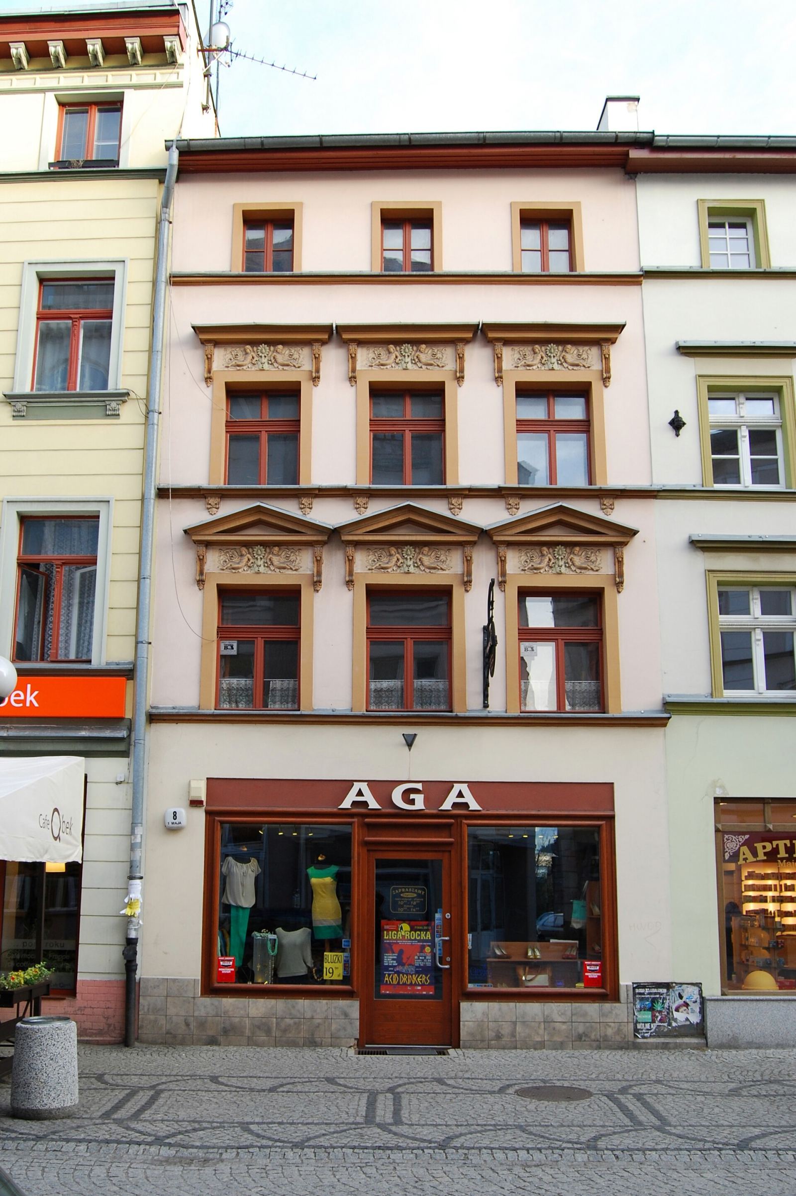 Dom, Jelenia Góra