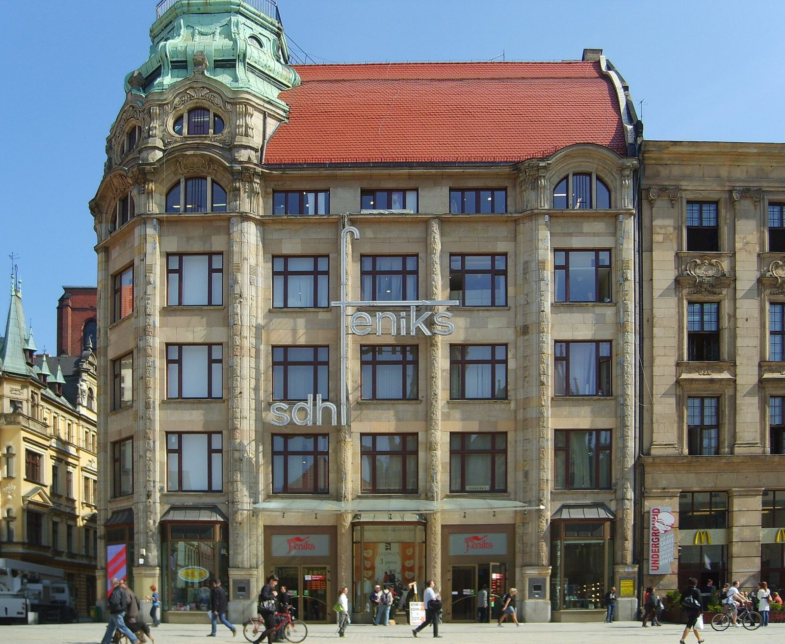 Dom towarowy Feniks, Wrocław
