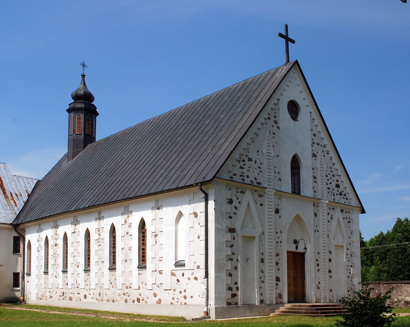 Kościół, ob. parafialny pw. św. Izydora, Smolany