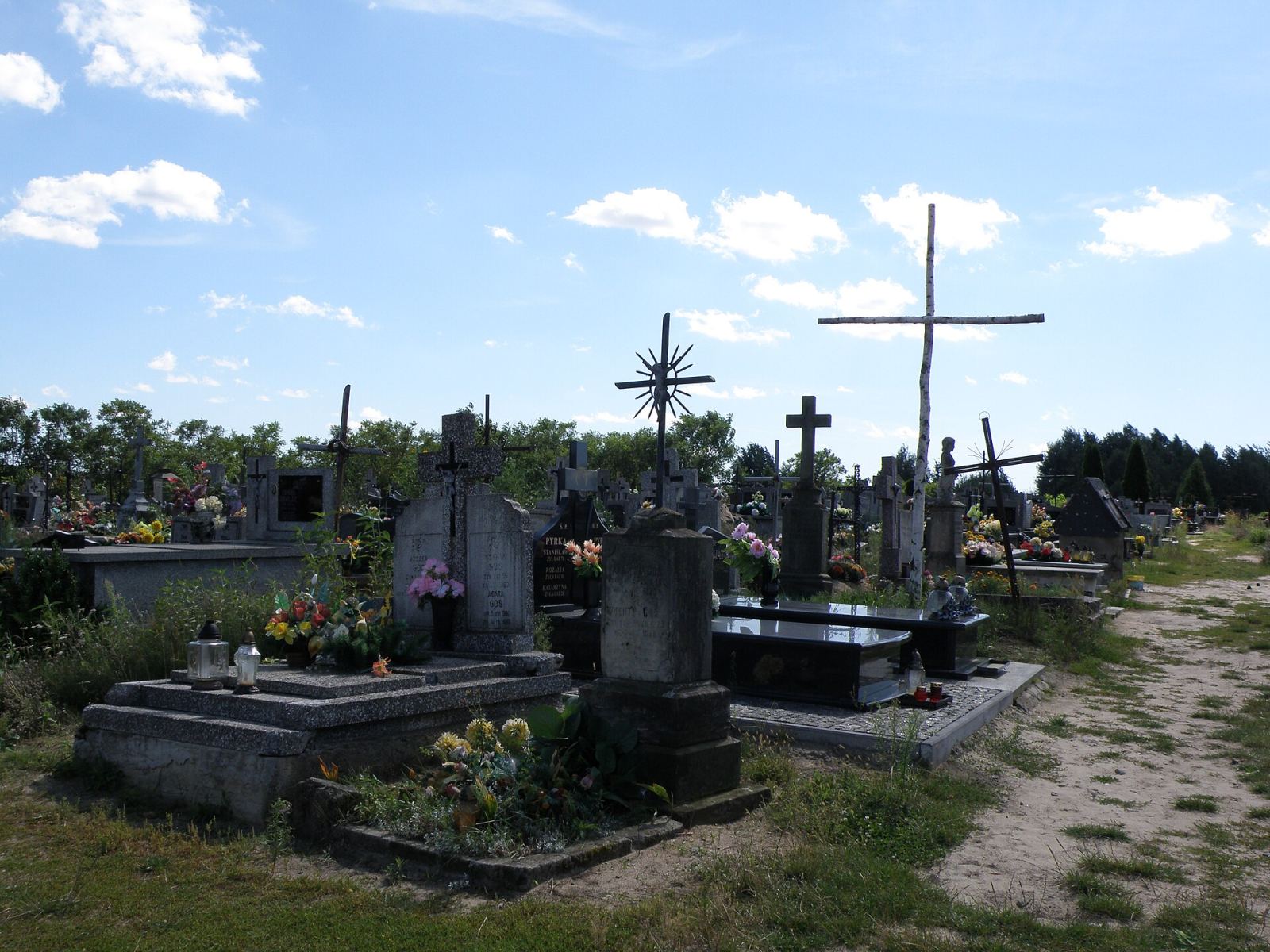 Cmentarz rzymskokatolicki, Odechów
