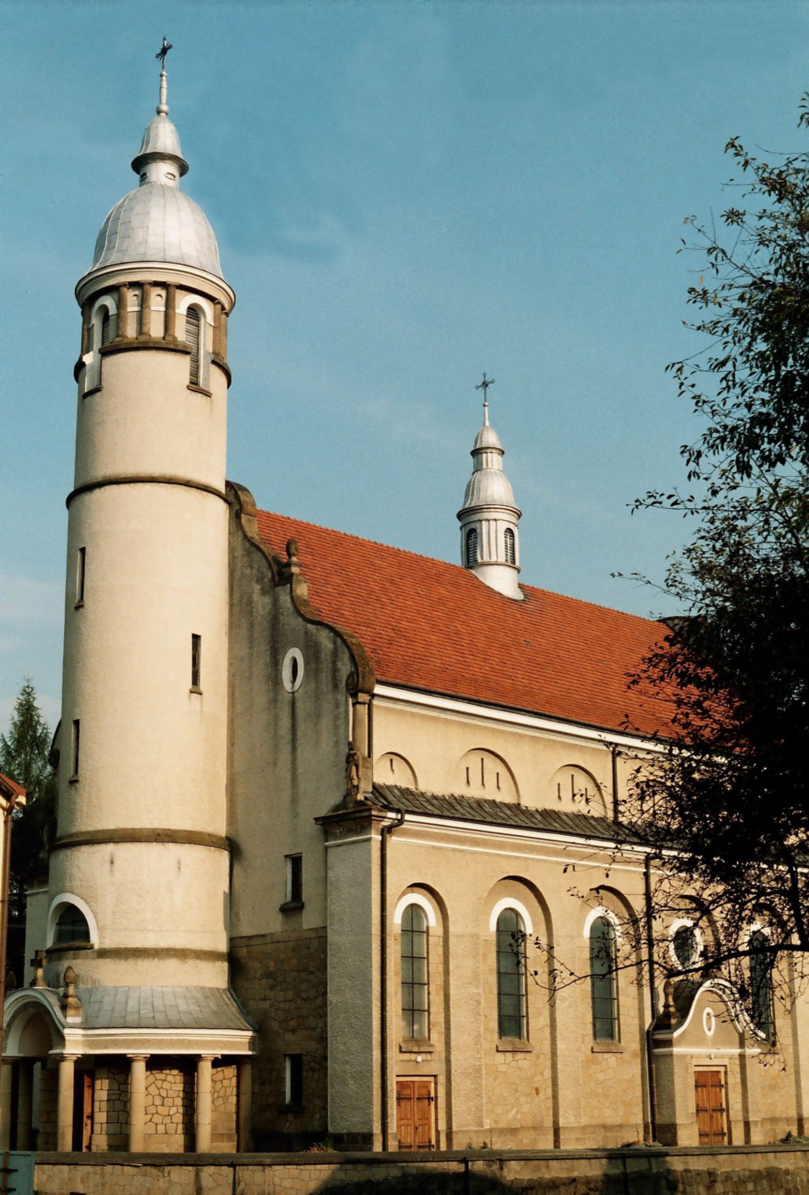 Zespół kościoła parafialnego pw. Narodzenia NMP, Frysztak