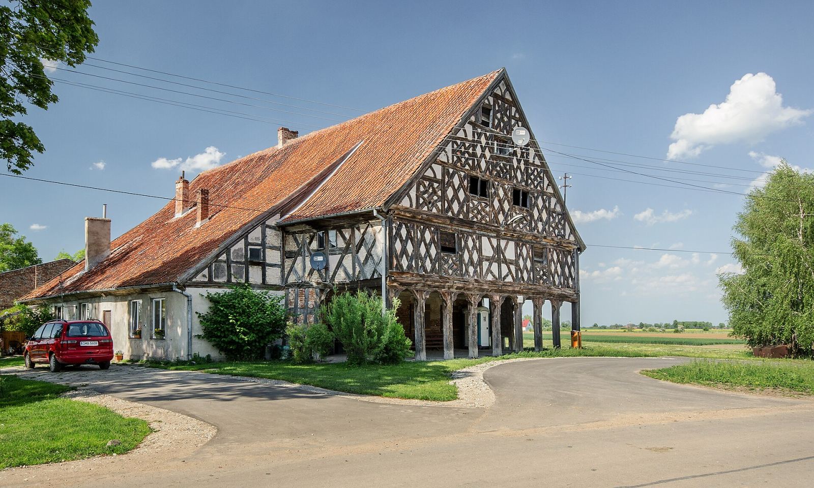 Dom podcieniowy, Klecie