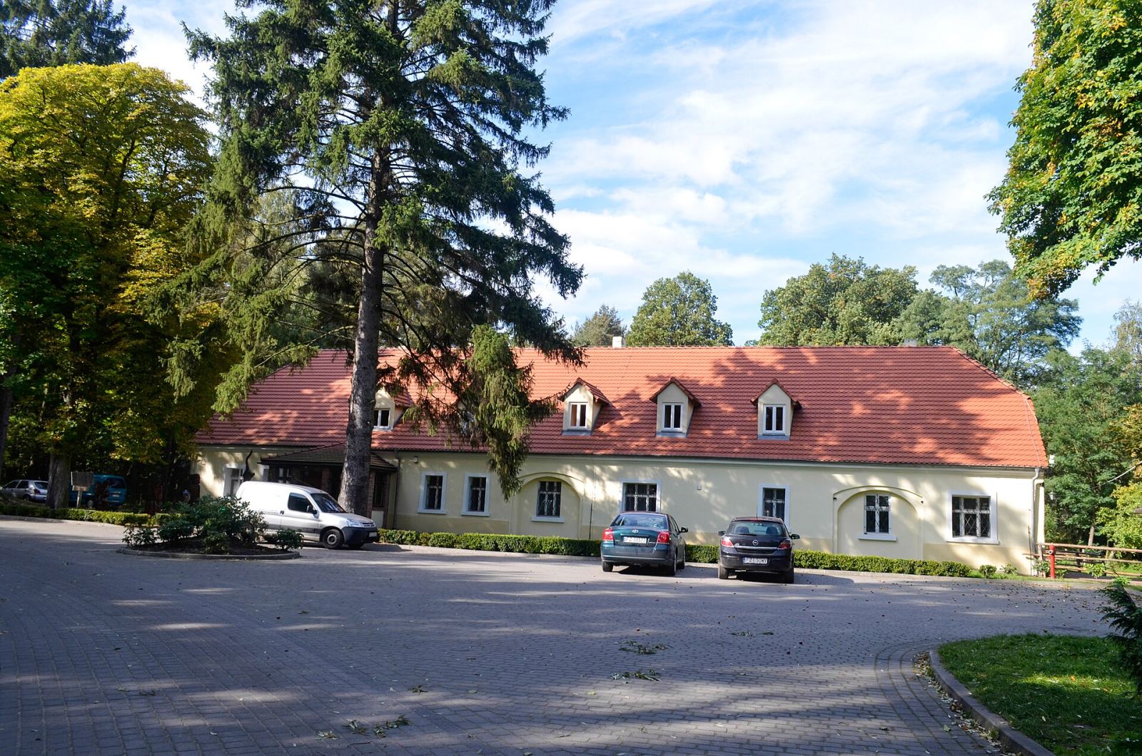Leśniczówka, Zielona Góra