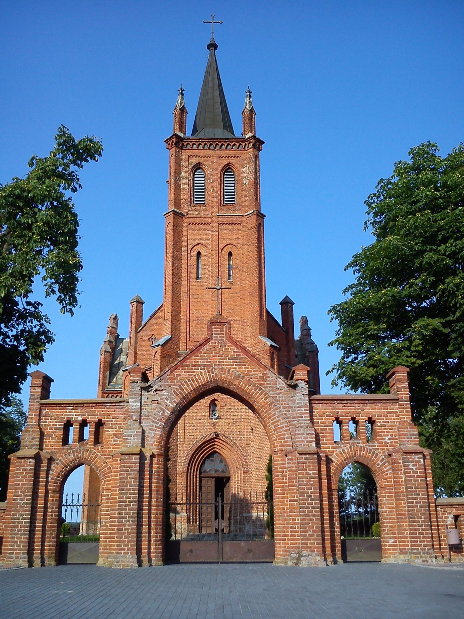 Kościół parafialny pw. św. Stanisława Biskupa, Pobikry