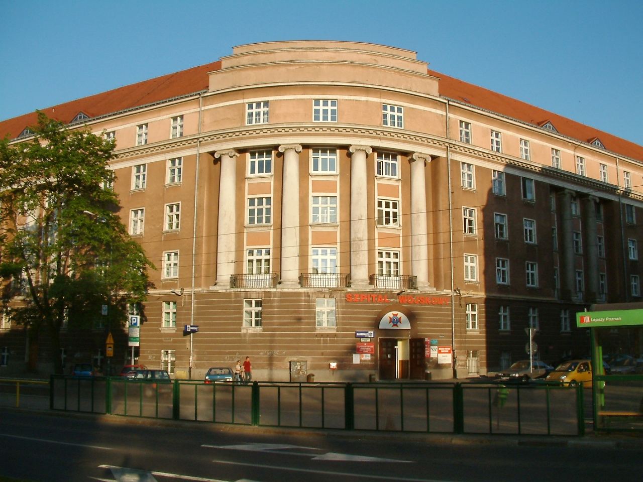 Hotel Polonia, ob. szpital wojskowy, Poznań