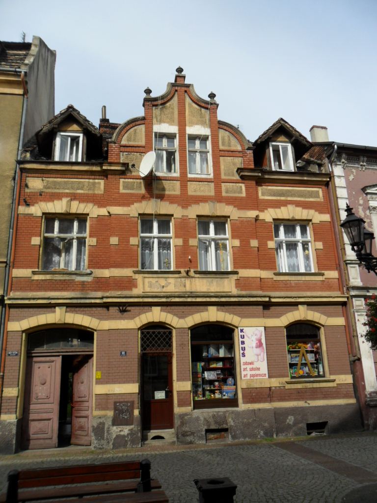 Dom, Gubin