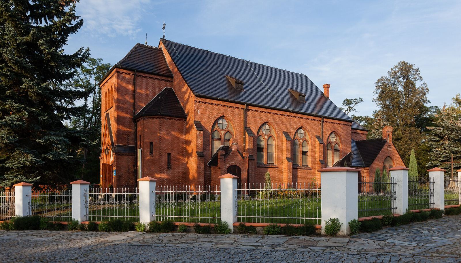 Kościół parafialny pw. św. Michała Archanioła, Krzydlina Mała