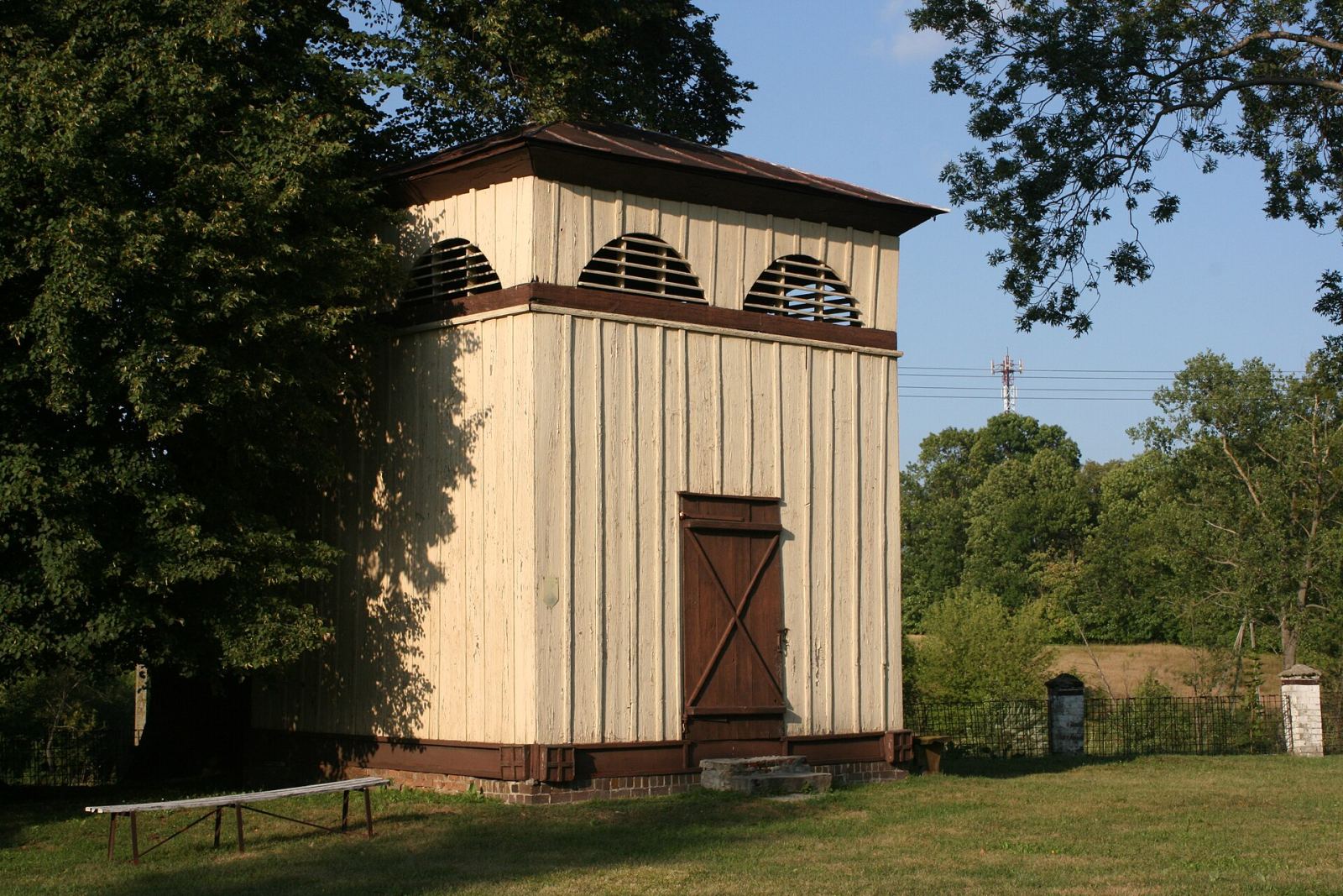 Dzwonnica, Płonka