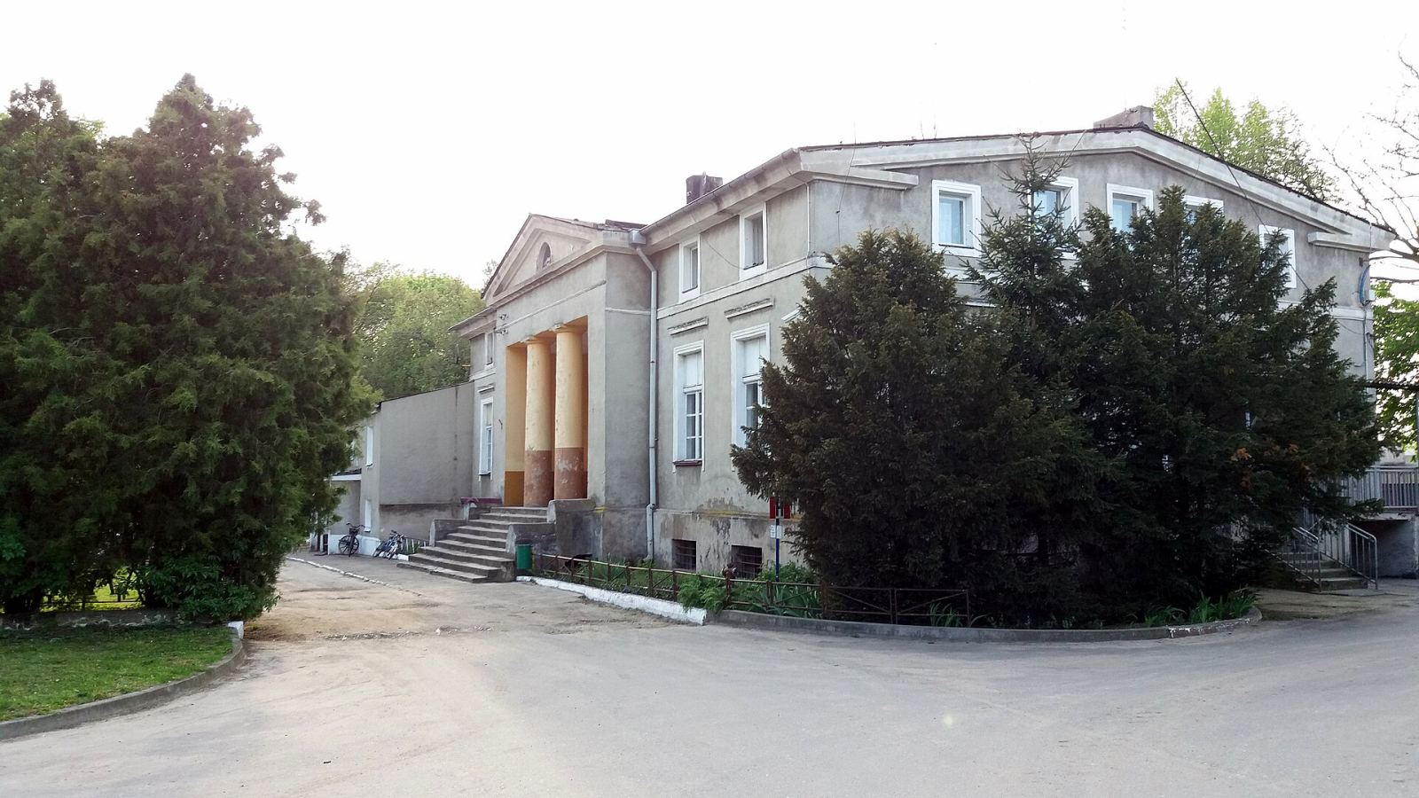 Pałac, Kikowo