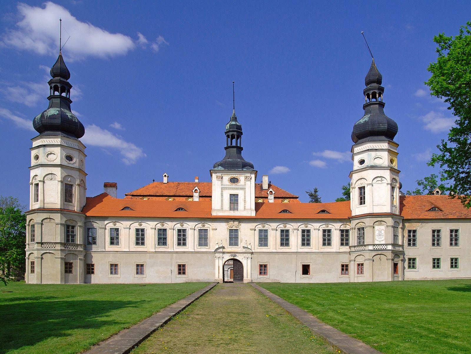 Zespół pałacowy, Żyrowa