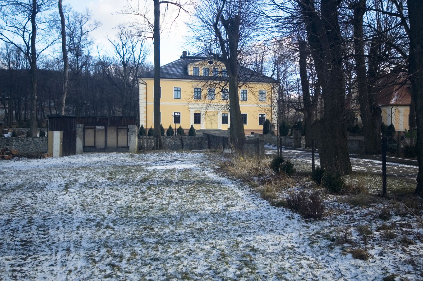Zespół dworski, Jarnołtówek