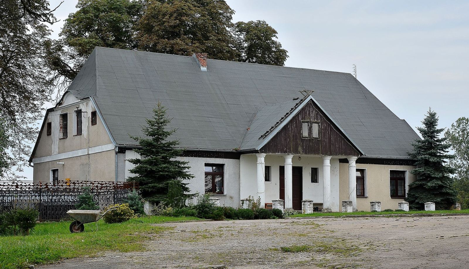 Dwór, Stary Bukowiec