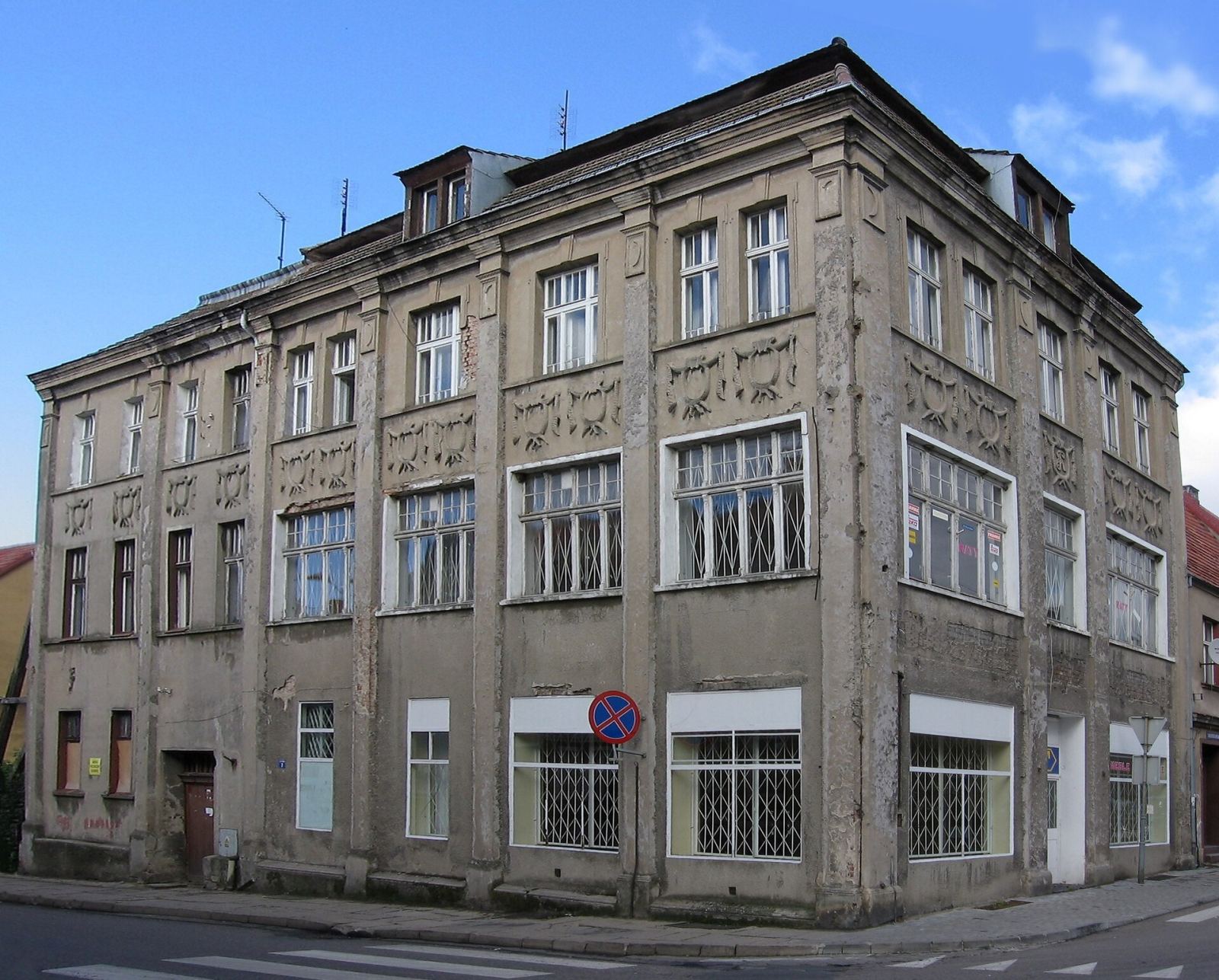 Dom z oficyną, Trzebiatów