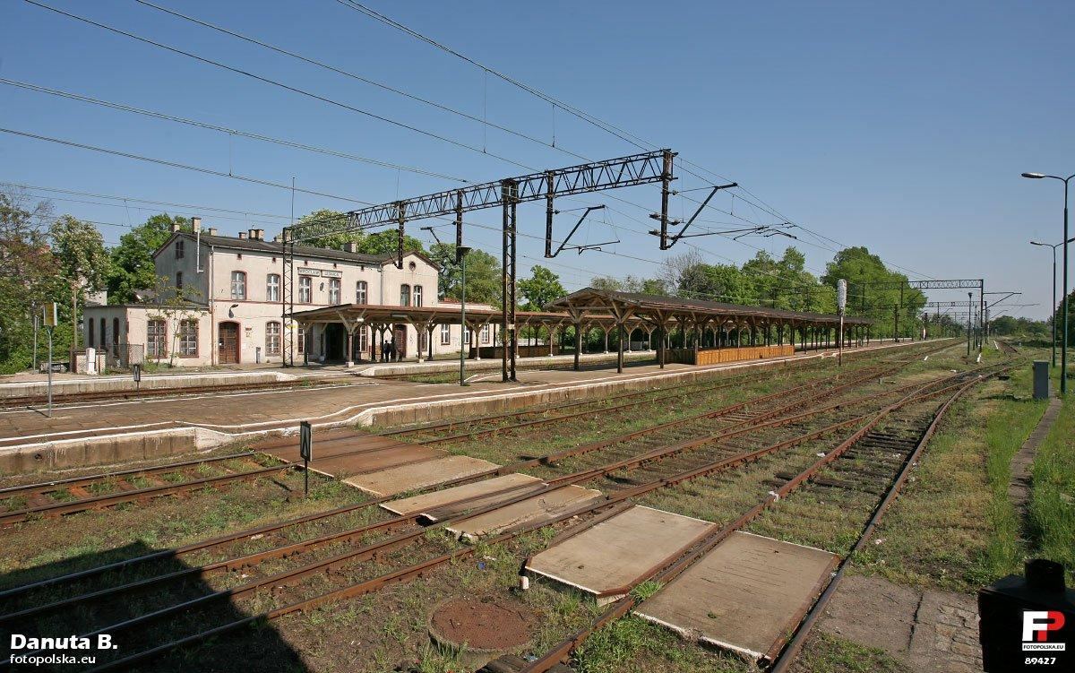 Zespół stacji kolejowej Wrocław-Leśnica, Wrocław