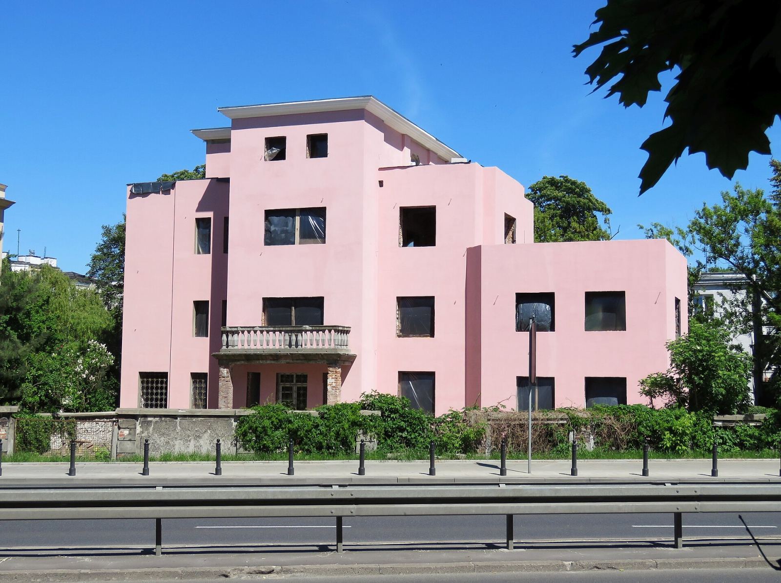 Willa Czerwona, Warszawa